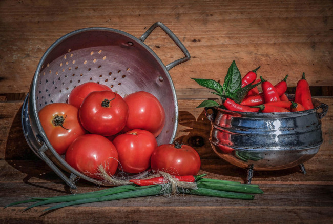 Обои картинки фото еда, овощи, перец, лук, томаты