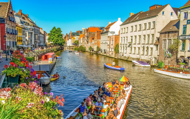 Обои картинки фото города, гент , бельгия, канал, цветы, лодки