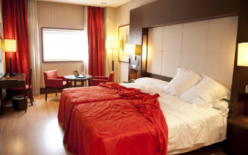 Картинка интерьер спальня дизайн стиль кровати красный квартира комната