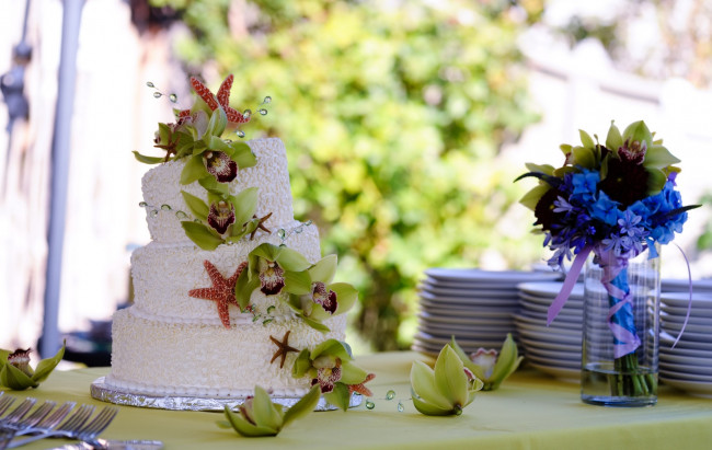 Обои картинки фото еда, торты, торт, цветы