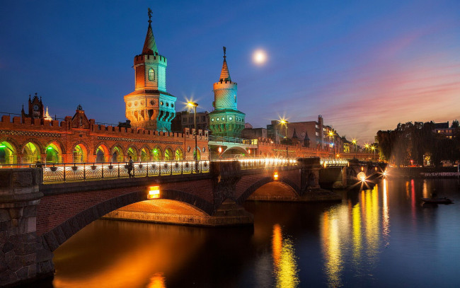 Обои картинки фото города, берлин , германия, река, башни, мост
