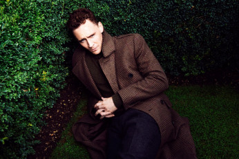 Картинка мужчины tom+hiddleston пальто