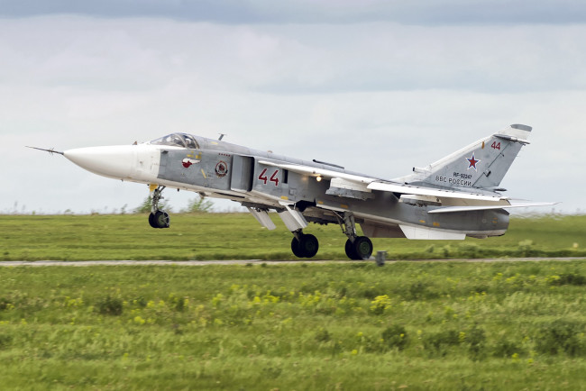 Обои картинки фото su-24m2, авиация, боевые самолёты, ввс, россия