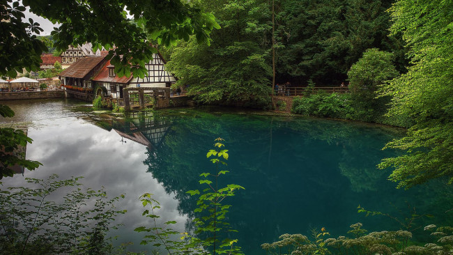 Обои картинки фото природа, реки, озера, источник, блау, в, южной, германии, blautopf, j