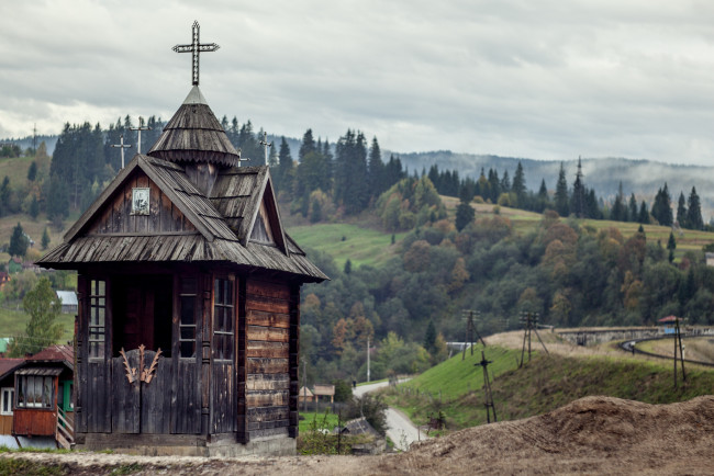 Обои картинки фото города, - православные церкви,  монастыри, часовня, горы, леса