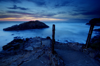 Картинка пейзаж природа побережье закат море остров лестница