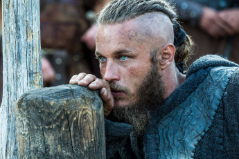 обоя кино фильмы, vikings , 2013,  сериал, воин, викинг, вождь, рагнар, сериал, vikings