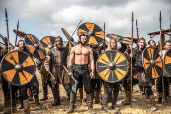 обоя кино фильмы, vikings , 2013,  сериал, воины, ролло, викинги, сериал, vikings