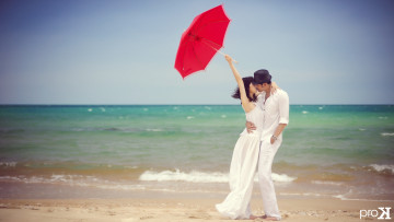 Картинка разное мужчина+женщина поцелуй зонтик