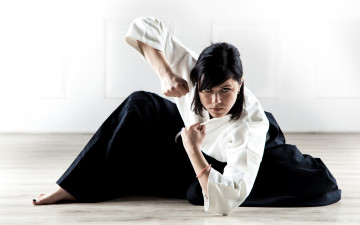 Картинка спорт -+другое кимоно хаккама обучение экипировка женщина svetlana druzhinina спортсменка боевое искусство aikido айкидо