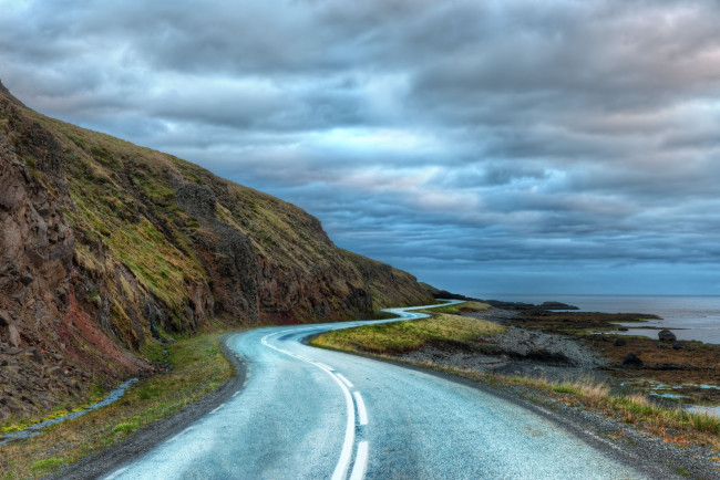 Обои картинки фото природа, дороги, iceland, исландия, дорога, побережье, облака