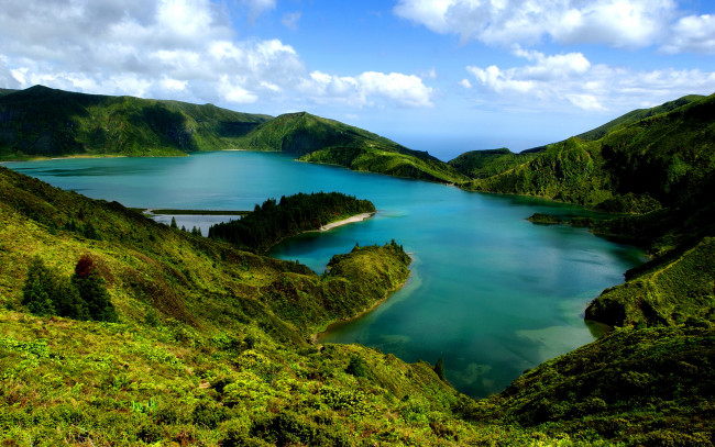Обои картинки фото португалия, остров, сан, мигель, природа, реки, озера, сан-мигель, озеро, горы