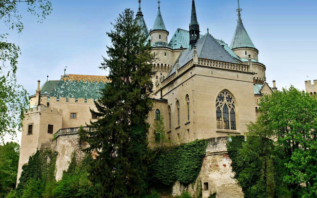 Обои картинки фото slovakia castle bojnicky, города, - дворцы,  замки,  крепости, slovakia, castle, bojnicky