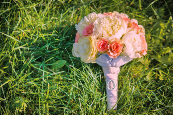 Картинка цветы букеты +композиции wedding трава розы букет свадьба roses flowers bouquet