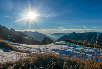 Картинка природа восходы закаты горы солнце зима снег трава вершины