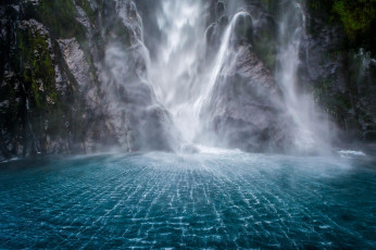 Картинка природа водопады скалы вода