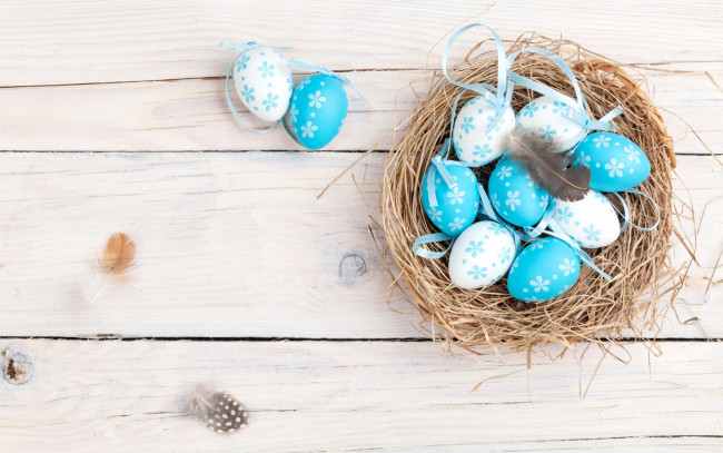 Обои картинки фото праздничные, пасха, eggs, decoration, весна, happy, spring, яйца, крашеные, корзинка, easter, гнездо, wood