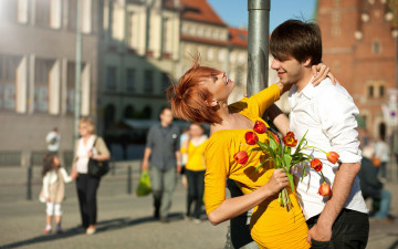 Картинка разное мужчина+женщина пара цветы город