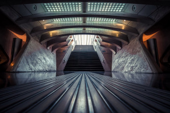 Картинка интерьер холлы +лестницы +корридоры архитектура туннель симметрия лестница