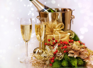 Картинка праздничные угощения мишура шампанское