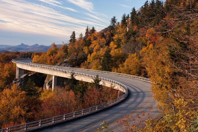 Обои картинки фото природа, дороги, мост, трасса, осень, деревья