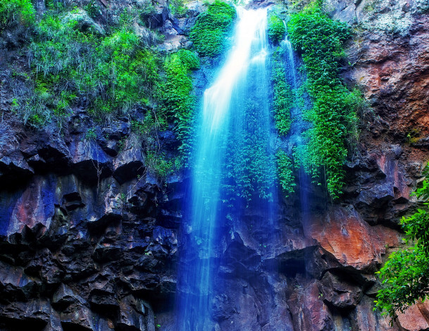 Обои картинки фото природа, водопады, мох, зелень, камни, поток, вода, водопад