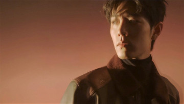 Картинка мужчины xiao+zhan лицо куртка