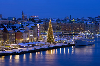 Картинка города стокгольм+ швеция елка набережная праздник лайнер