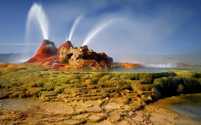Обои картинки фото fly, geyser, природа, стихия, плато, вода, гейзер, краски, струи