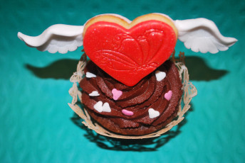 Картинка еда пирожные +кексы +печенье пирожное сердце