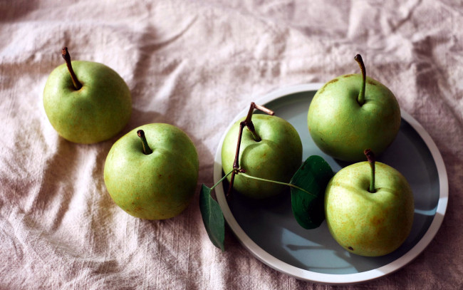 Обои картинки фото еда, яблоки, зеленые