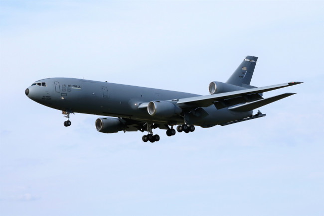 Обои картинки фото kc-10a mildenhall, авиация, военно-транспортные самолёты, войсковой, транспорт
