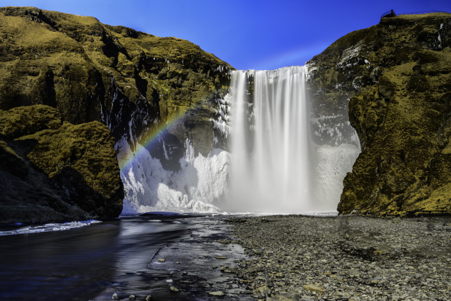 Обои картинки фото водопад, скогафосс, skogafoss, исландия, природа, водопады, iceland, скалы, радуга, река