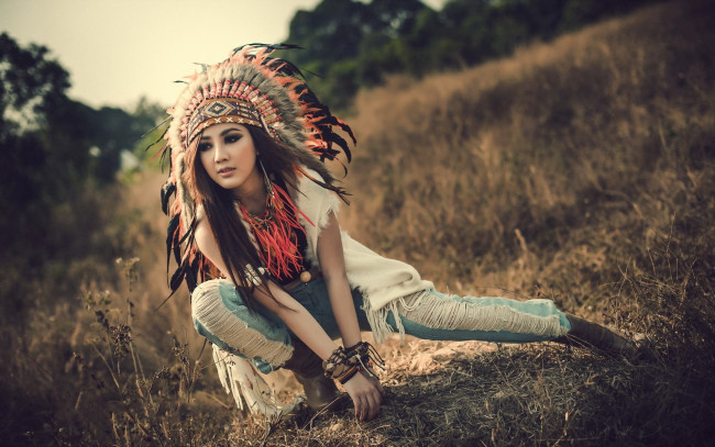 Обои картинки фото разное, маски,  карнавальные костюмы, перья, индианка, девушка, дикий, запад