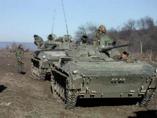 Обои картинки фото боевая, машина, пехоты, бмп, Чечне, техника, военная