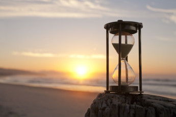 Картинка разное Часы часовые механизмы рассвет песочные часы камень