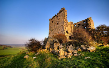 Картинка разное развалины руины металлолом кустарник холм стены крепость