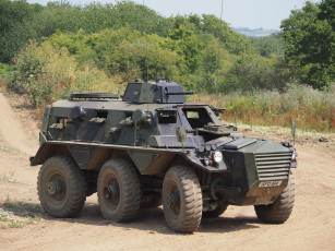 Картинка alvis+saracen+armoured+car техника военная+техника бронетранспортер