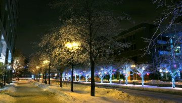 обоя праздничные, новогодние пейзажи, огни, зима, снег, деревья, здания, город, дома, улица, иллюминация