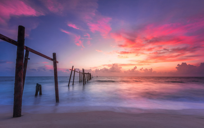 Обои картинки фото природа, побережье, закат, wave, purple, beach, seascape, beautiful, песок, pink, sunset, волны, море, summer, лето, пляж, sea, sand