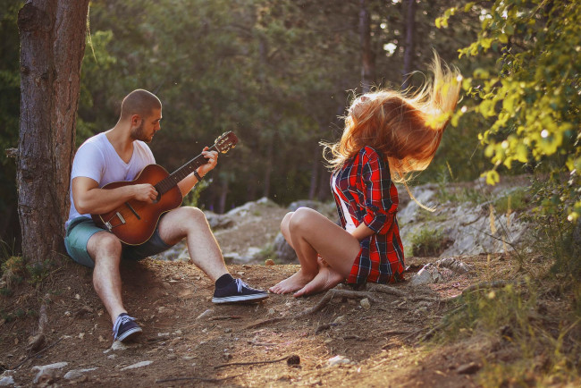 Обои картинки фото музыка, -другое, природа, гитара, девушка, парень