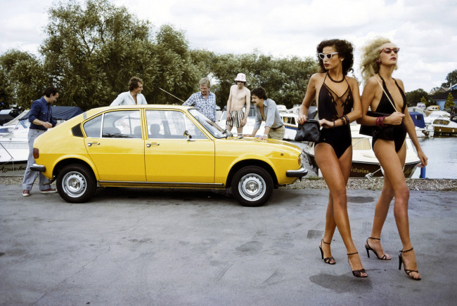 Обои картинки фото автомобили, -авто с девушками, alfa, romeo