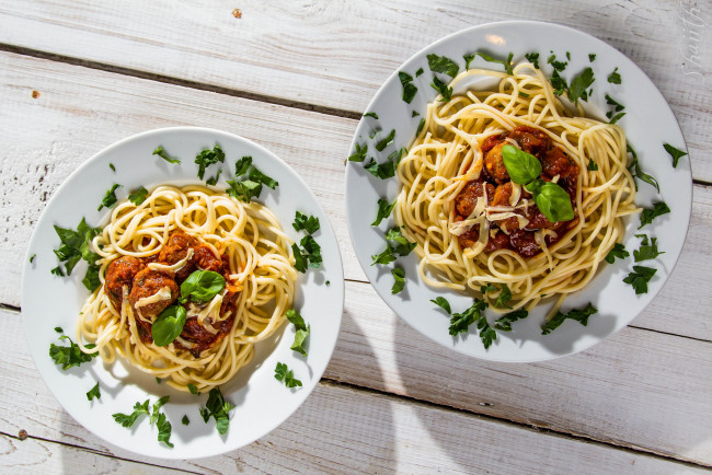 Обои картинки фото еда, макаронные, блюда, соус, спагетти