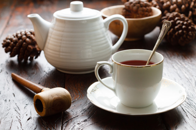 Обои картинки фото еда, напитки, Чай, трубка, чашка, заварник, шишка