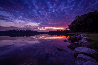 Картинка природа восходы закаты небо вечер камни вода озеро закат облака