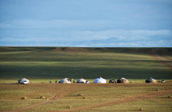 Картинка природа пейзажи линия горизонта степь монголия