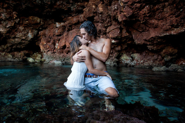 Обои картинки фото разное, мужчина женщина, парень, девушка, в, воде, поцелуй, любовь