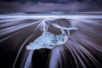 Картинка природа побережье исландия ледниковая лагуна йёкюльсаурлоун море волны берег пляж лёд
