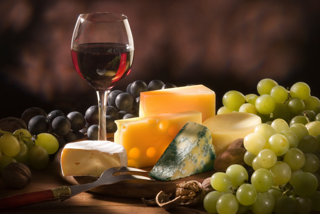 Обои картинки фото wine, and, cheese, еда, разное, сыр, бокал, вино, виноград