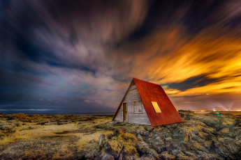 Картинка разное сооружения +постройки небо свет исландия larry gerbrandt photography звезды ночь дом